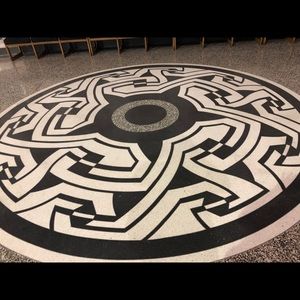 Meet your Posher, Hilary